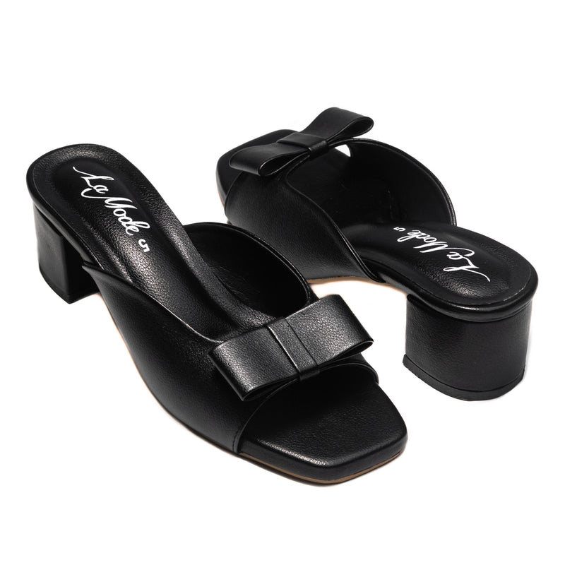 Charme Cara Black