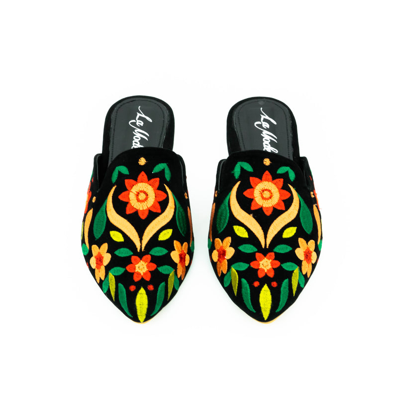 Enchanting Bloom Black