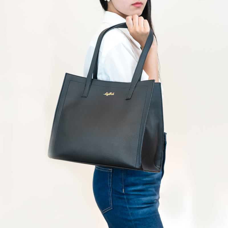 Daisy Black