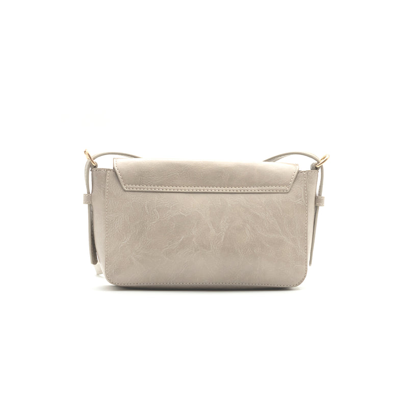 Ava Off White